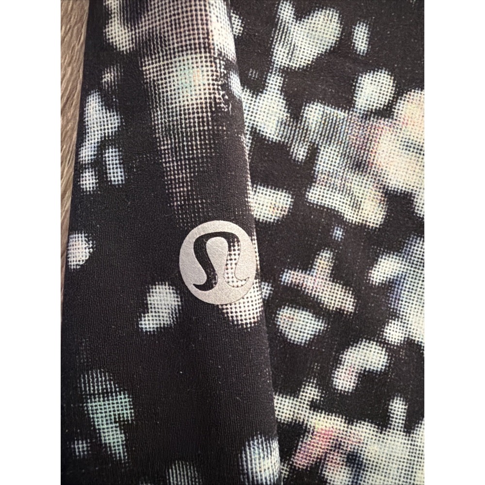 Lululemon Women's Size 10 Printed Fast Free Capri Activewear Leggings - Picture 10 of 10